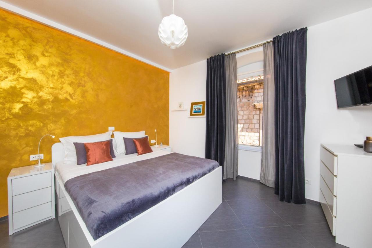 Tony's Place Apartment